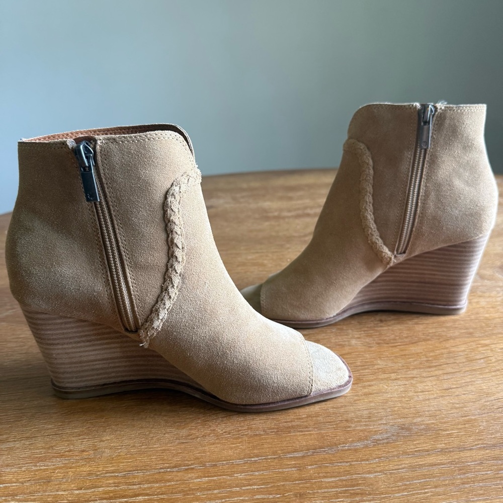 Lucky Brand Lureli Peep-Toe Wedge Booties in Suede 6.5